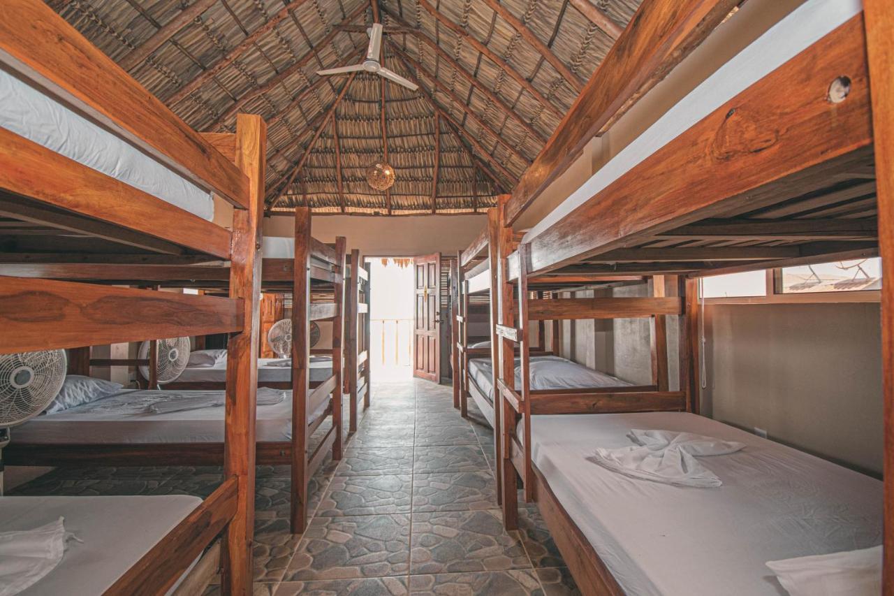 The Barrel Hostel 포포요 외부 사진